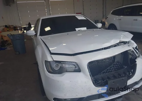 2017 Chrysler 300 300S z USA, uszkodzony, nr VIN 2C3CCAGG6HH597275